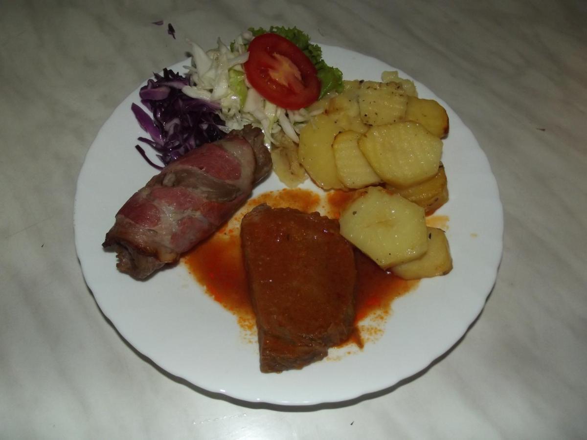 Pensiunea Casa Zmeilor Dragus Esterno foto