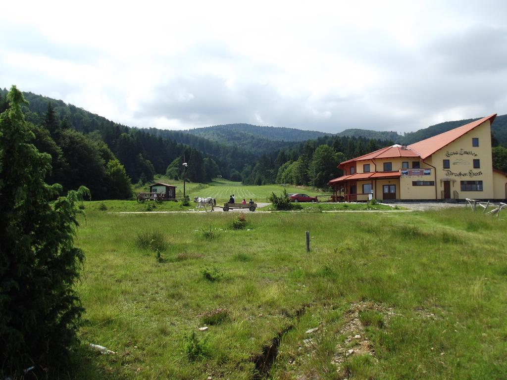 Pensiunea Casa Zmeilor Dragus Esterno foto