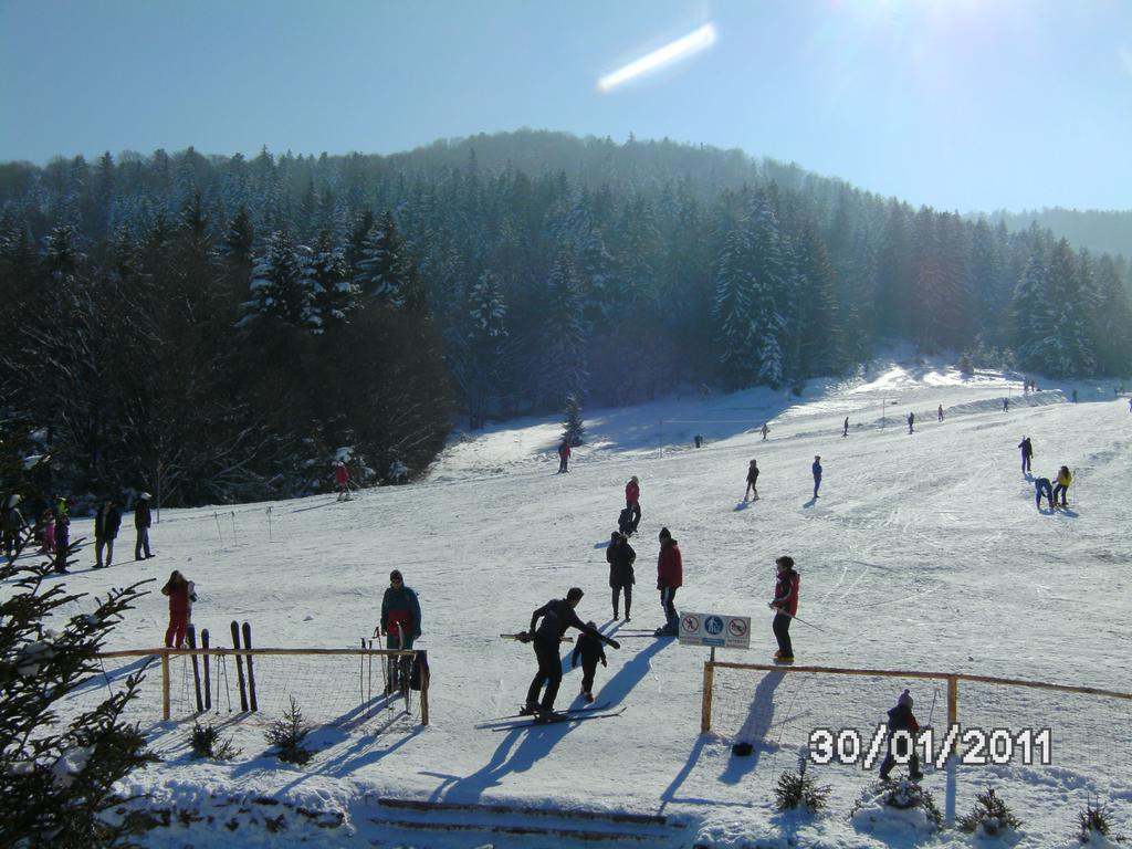 Pensiunea Casa Zmeilor Dragus Esterno foto