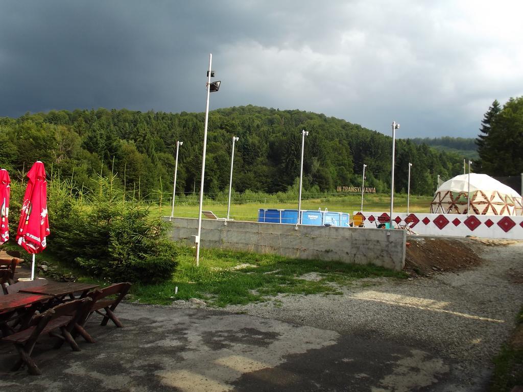 Pensiunea Casa Zmeilor Dragus Esterno foto