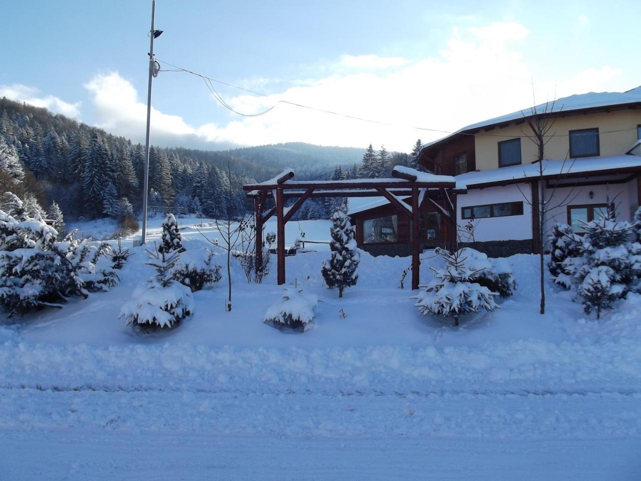 Pensiunea Casa Zmeilor Dragus Esterno foto