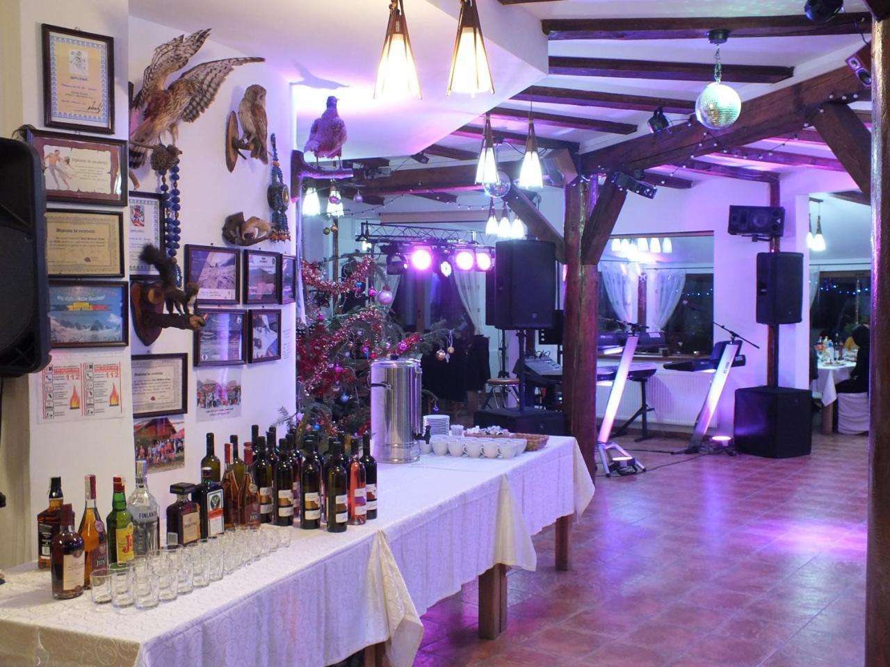 Pensiunea Casa Zmeilor Dragus Esterno foto